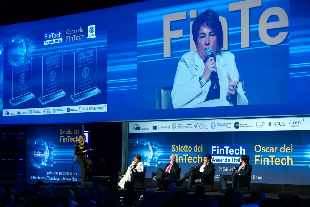 OSCAR DEL FINTECH 2026: EVISO, MAIN PARTNER DELLA SESTA EDIZIONE, CONSEGNA IL PRIMO EVISO AI SPECIAL AWARD A PALAZZO MEZZANOTTE